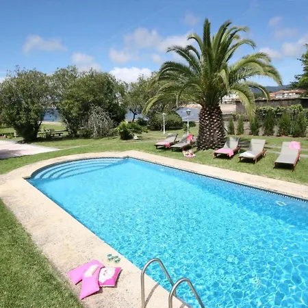 Sleeps 9 Pool Wifi * Ramallosa (Pontevedra)